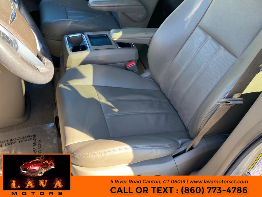 2013 Chrysler Town & Country 4dr Wgn Touring-L, available for sale in Canton, Connecticut | Lava Motors. Canton, Connecticut 2013 Chrysler Town & Country 4dr Wgn Touring-L, available for sale in Canton, Connecticut | Lava Motors. Canton, Connecticut