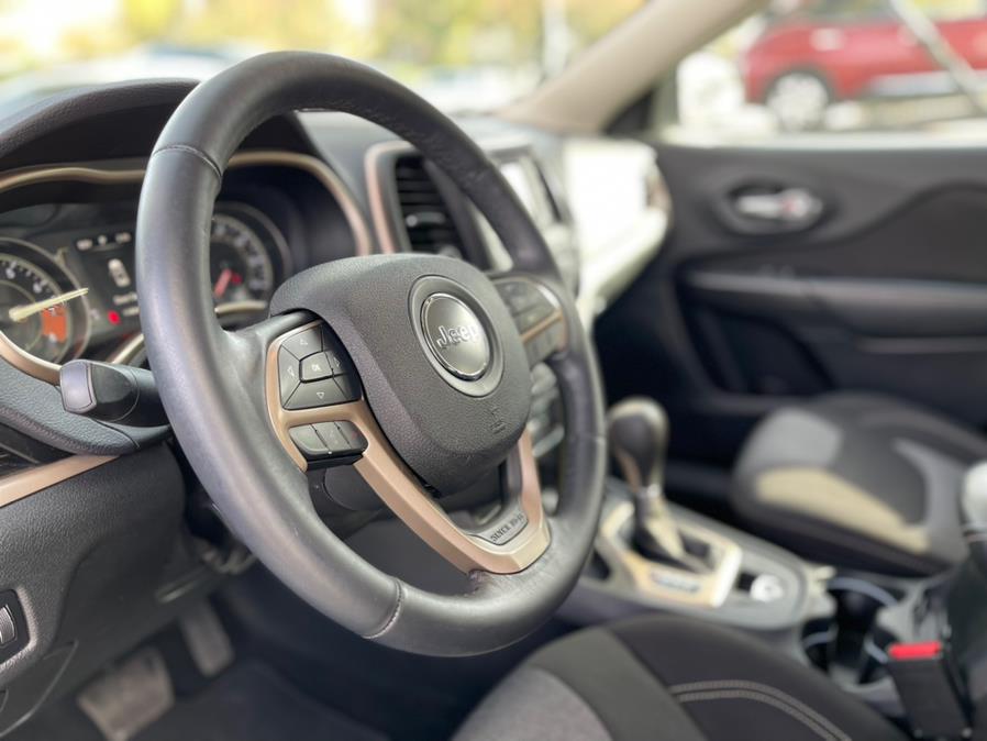 Used Jeep Cherokee FWD 4dr Latitude 2014 | NYC Automart Inc. Brooklyn, New York Used Jeep Cherokee FWD 4dr Latitude 2014 | NYC Automart Inc. Brooklyn, New York