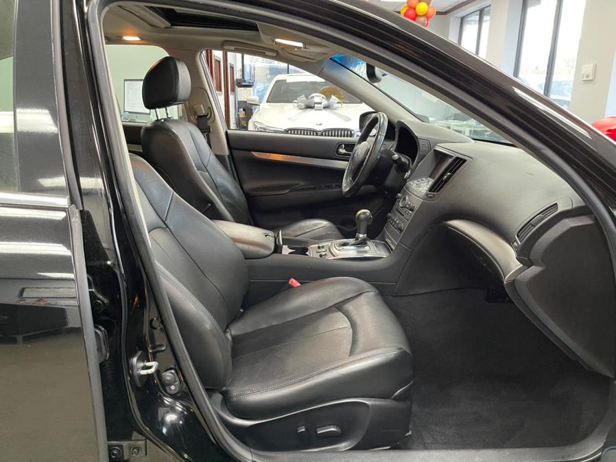 2015 INFINITI Q40 4dr Sdn AWD, available for sale in Inwood, New York | 5 Towns Drive. Inwood, New York 2015 INFINITI Q40 4dr Sdn AWD, available for sale in Inwood, New York | 5 Towns Drive. Inwood, New York