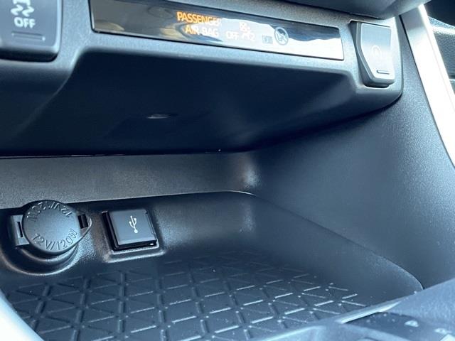 Used Toyota Rav4 XLE 2021 | Blasius Federal Road. Brookfield, Connecticut Used Toyota Rav4 XLE 2021 | Blasius Federal Road. Brookfield, Connecticut