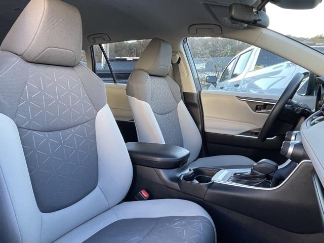 Used Toyota Rav4 XLE 2021 | Blasius Federal Road. Brookfield, Connecticut Used Toyota Rav4 XLE 2021 | Blasius Federal Road. Brookfield, Connecticut