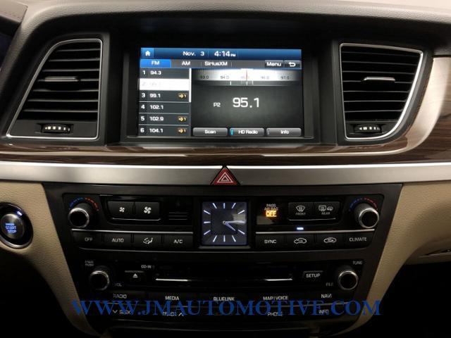 Used Hyundai Genesis 4dr Sdn V6 3.8L AWD 2016 | J&M Automotive Sls&Svc LLC. Naugatuck, Connecticut Used Hyundai Genesis 4dr Sdn V6 3.8L AWD 2016 | J&M Automotive Sls&Svc LLC. Naugatuck, Connecticut