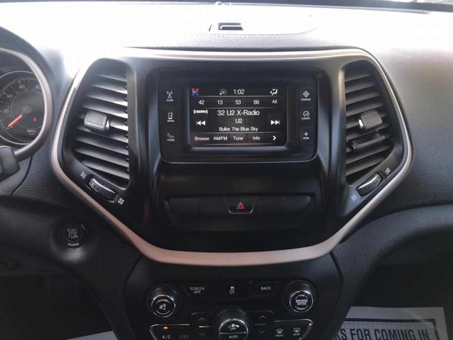 Used Jeep Cherokee 4WD 4dr Latitude 2015 | Affordable Motors Inc. Bridgeport, Connecticut Used Jeep Cherokee 4WD 4dr Latitude 2015 | Affordable Motors Inc. Bridgeport, Connecticut