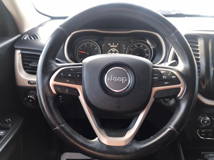 Used Jeep Cherokee 4WD 4dr Latitude 2015 | Affordable Motors Inc. Bridgeport, Connecticut Used Jeep Cherokee 4WD 4dr Latitude 2015 | Affordable Motors Inc. Bridgeport, Connecticut