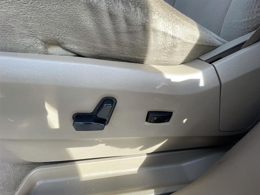 Used Chrysler Town & Country 4dr Wgn Touring 2014 | Wiz Sports and Imports. Milford, Connecticut Used Chrysler Town & Country 4dr Wgn Touring 2014 | Wiz Sports and Imports. Milford, Connecticut