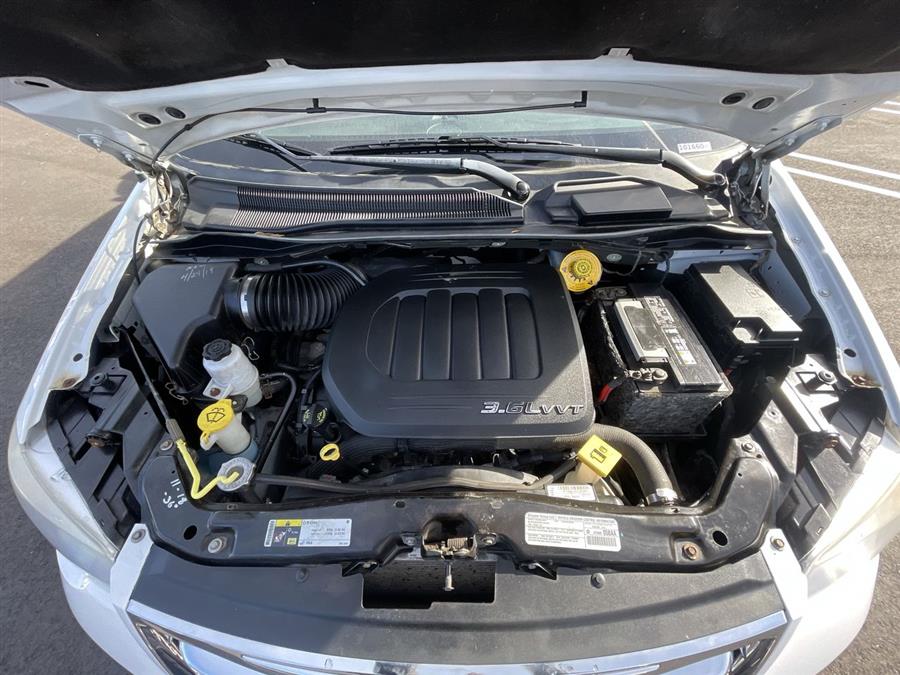 Used Chrysler Town & Country 4dr Wgn Touring 2014 | Wiz Sports and Imports. Milford, Connecticut Used Chrysler Town & Country 4dr Wgn Touring 2014 | Wiz Sports and Imports. Milford, Connecticut