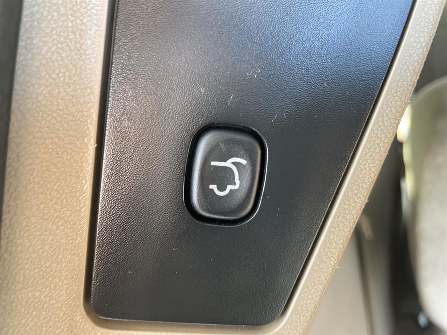 Used Chrysler Town & Country 4dr Wgn Touring 2014 | Wiz Sports and Imports. Milford, Connecticut Used Chrysler Town & Country 4dr Wgn Touring 2014 | Wiz Sports and Imports. Milford, Connecticut