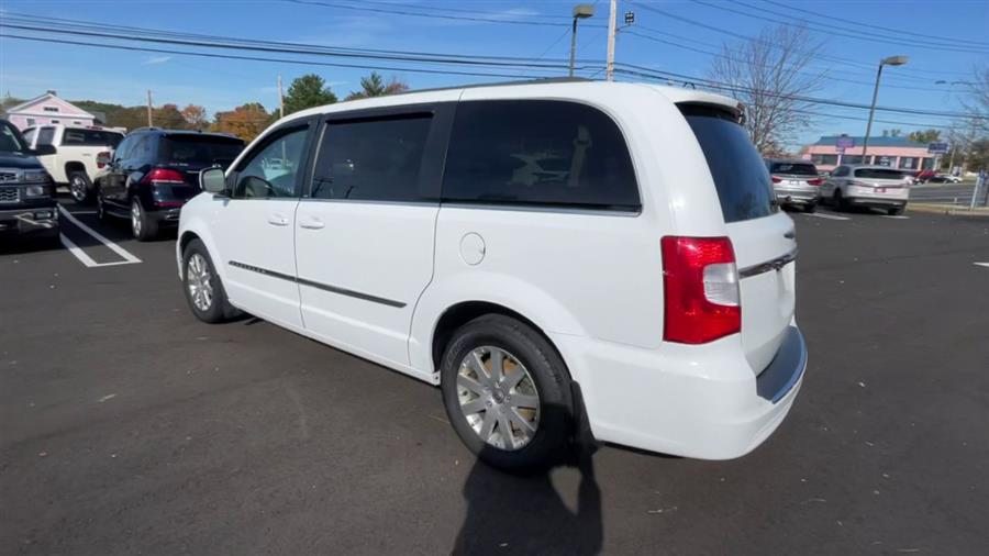 Used Chrysler Town & Country 4dr Wgn Touring 2014 | Wiz Sports and Imports. Milford, Connecticut Used Chrysler Town & Country 4dr Wgn Touring 2014 | Wiz Sports and Imports. Milford, Connecticut