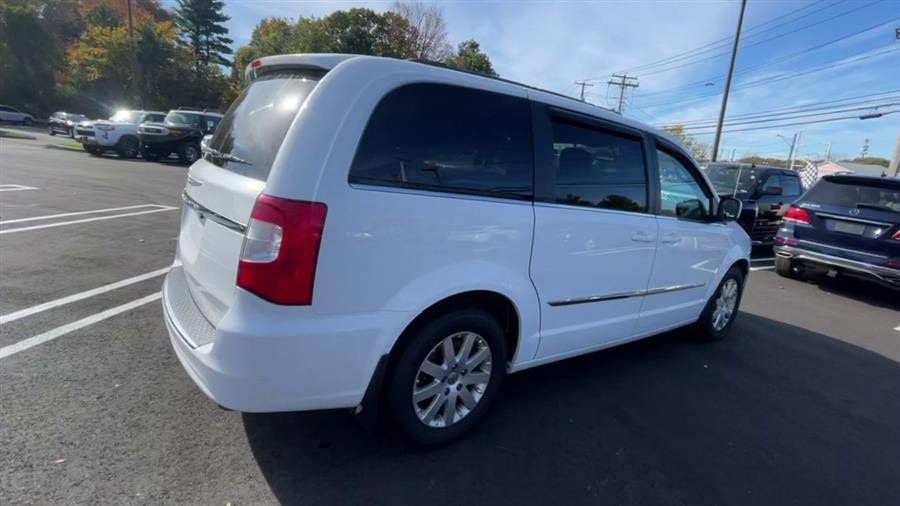 Used Chrysler Town & Country 4dr Wgn Touring 2014 | Wiz Sports and Imports. Milford, Connecticut Used Chrysler Town & Country 4dr Wgn Touring 2014 | Wiz Sports and Imports. Milford, Connecticut
