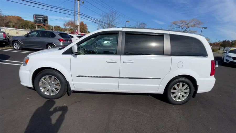 Used Chrysler Town & Country 4dr Wgn Touring 2014 | Wiz Sports and Imports. Milford, Connecticut Used Chrysler Town & Country 4dr Wgn Touring 2014 | Wiz Sports and Imports. Milford, Connecticut
