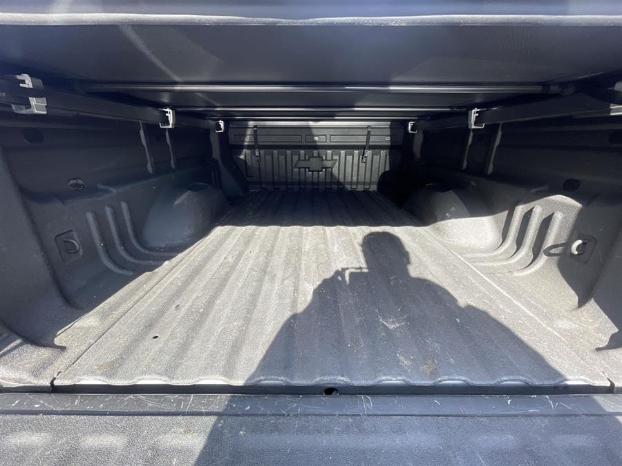 2018 Chevrolet Colorado 4WD Crew Cab 128.3" Z71, available for sale in Stratford, Connecticut | Wiz Leasing Inc. Stratford, Connecticut 2018 Chevrolet Colorado 4WD Crew Cab 128.3" Z71, available for sale in Stratford, Connecticut | Wiz Leasing Inc. Stratford, Connecticut