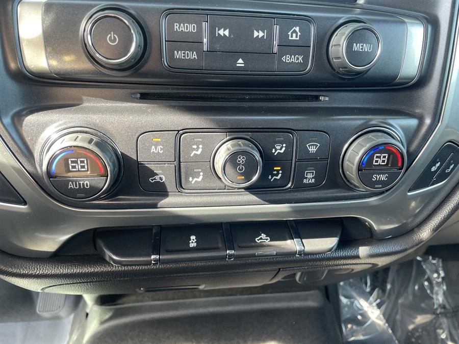2015 Chevrolet Silverado 1500 4WD Crew Cab 143.5" LT w/1LT, available for sale in Stratford, Connecticut | Wiz Leasing Inc. Stratford, Connecticut 2015 Chevrolet Silverado 1500 4WD Crew Cab 143.5" LT w/1LT, available for sale in Stratford, Connecticut | Wiz Leasing Inc. Stratford, Connecticut