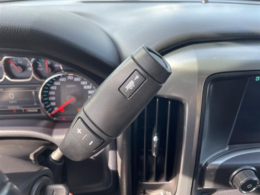 2015 Chevrolet Silverado 1500 4WD Crew Cab 143.5" LT w/1LT, available for sale in Stratford, Connecticut | Wiz Leasing Inc. Stratford, Connecticut 2015 Chevrolet Silverado 1500 4WD Crew Cab 143.5" LT w/1LT, available for sale in Stratford, Connecticut | Wiz Leasing Inc. Stratford, Connecticut