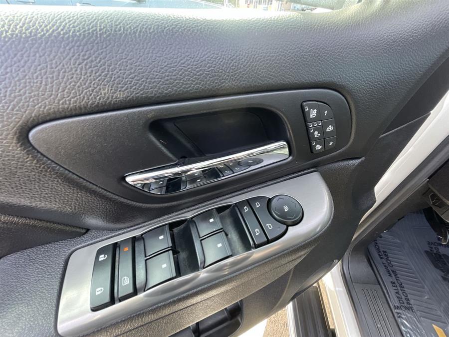 Used Chevrolet Silverado 1500 4WD Crew Cab 143.5" LTZ 2013 | Wiz Leasing Inc. Stratford, Connecticut Used Chevrolet Silverado 1500 4WD Crew Cab 143.5" LTZ 2013 | Wiz Leasing Inc. Stratford, Connecticut