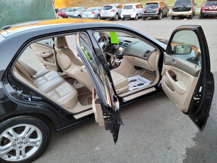 Used Honda Accord Sdn EX-L MT with NAVI 2006 | Cos Central Auto. Meriden, Connecticut Used Honda Accord Sdn EX-L MT with NAVI 2006 | Cos Central Auto. Meriden, Connecticut