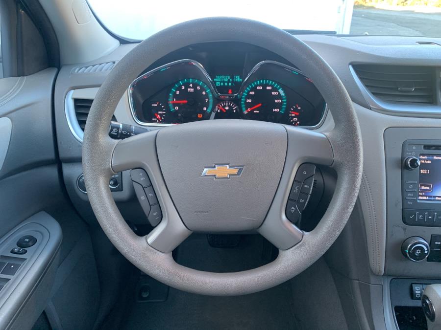 2016 Chevrolet Traverse AWD 4dr LS, available for sale in Milford, Connecticut | Dealertown Auto Wholesalers. Milford, Connecticut 2016 Chevrolet Traverse AWD 4dr LS, available for sale in Milford, Connecticut | Dealertown Auto Wholesalers. Milford, Connecticut
