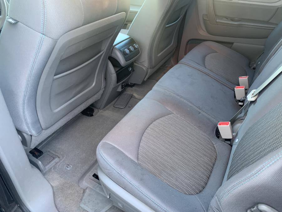 2016 Chevrolet Traverse AWD 4dr LS, available for sale in Milford, Connecticut | Dealertown Auto Wholesalers. Milford, Connecticut 2016 Chevrolet Traverse AWD 4dr LS, available for sale in Milford, Connecticut | Dealertown Auto Wholesalers. Milford, Connecticut