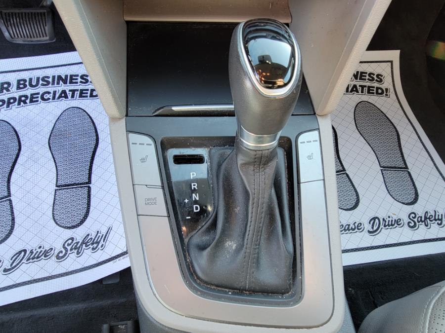 2017 Hyundai Elantra SE 2.0L Auto (Ulsan Plant), available for sale in Philadelphia, Pennsylvania | Eugen's Auto Sales & Repairs. Philadelphia, Pennsylvania 2017 Hyundai Elantra SE 2.0L Auto (Ulsan Plant), available for sale in Philadelphia, Pennsylvania | Eugen's Auto Sales & Repairs. Philadelphia, Pennsylvania