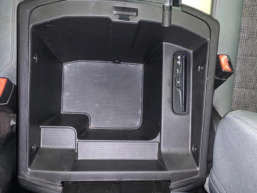 Used Ram 1500 4WD Quad Cab 140.5" Big Horn 2014 | European Auto Expo. Lodi, New Jersey Used Ram 1500 4WD Quad Cab 140.5" Big Horn 2014 | European Auto Expo. Lodi, New Jersey