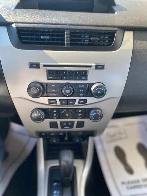 2008 Ford Focus 4dr Sdn SE, available for sale in Middle Village, New York | Middle Village Motors . Middle Village, New York 2008 Ford Focus 4dr Sdn SE, available for sale in Middle Village, New York | Middle Village Motors . Middle Village, New York