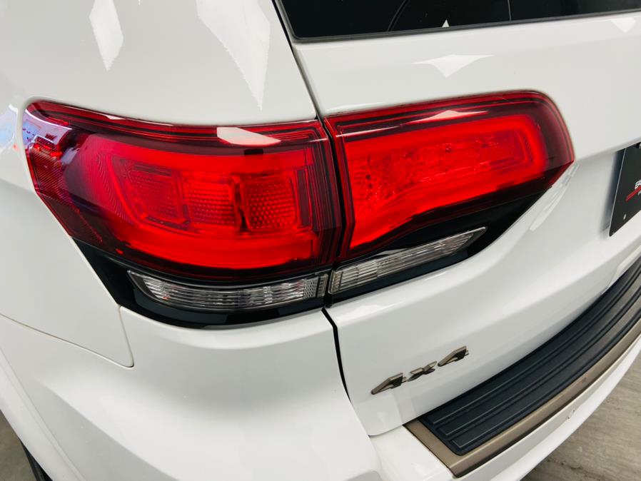 2016 Jeep Grand Cherokee 4WD 4dr Limited 75th Anniversary, available for sale in Linden, New Jersey | East Coast Auto Group. Linden, New Jersey 2016 Jeep Grand Cherokee 4WD 4dr Limited 75th Anniversary, available for sale in Linden, New Jersey | East Coast Auto Group. Linden, New Jersey