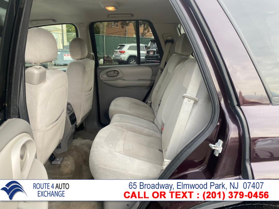 Used Chevrolet TrailBlazer 4WD 4dr LT w/1LT 2009 | Route 4 Auto Exchange. Elmwood Park, New Jersey Used Chevrolet TrailBlazer 4WD 4dr LT w/1LT 2009 | Route 4 Auto Exchange. Elmwood Park, New Jersey
