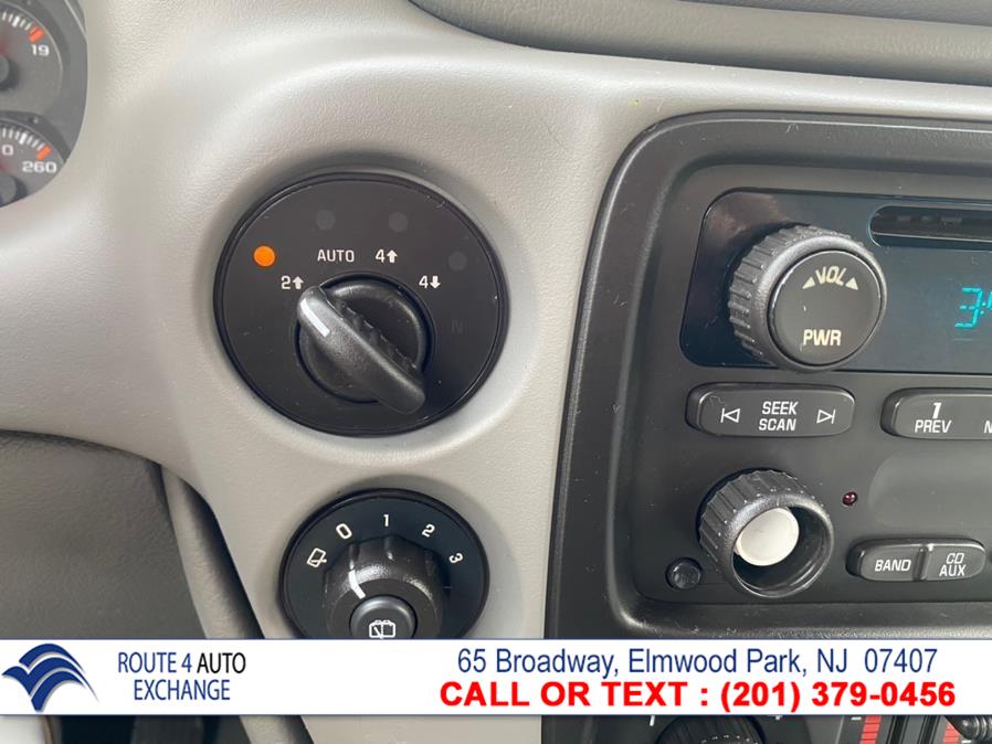 Used Chevrolet TrailBlazer 4WD 4dr LT w/1LT 2009 | Route 4 Auto Exchange. Elmwood Park, New Jersey Used Chevrolet TrailBlazer 4WD 4dr LT w/1LT 2009 | Route 4 Auto Exchange. Elmwood Park, New Jersey