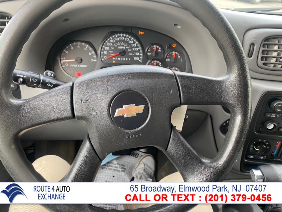 Used Chevrolet TrailBlazer 4WD 4dr LT w/1LT 2009 | Route 4 Auto Exchange. Elmwood Park, New Jersey Used Chevrolet TrailBlazer 4WD 4dr LT w/1LT 2009 | Route 4 Auto Exchange. Elmwood Park, New Jersey