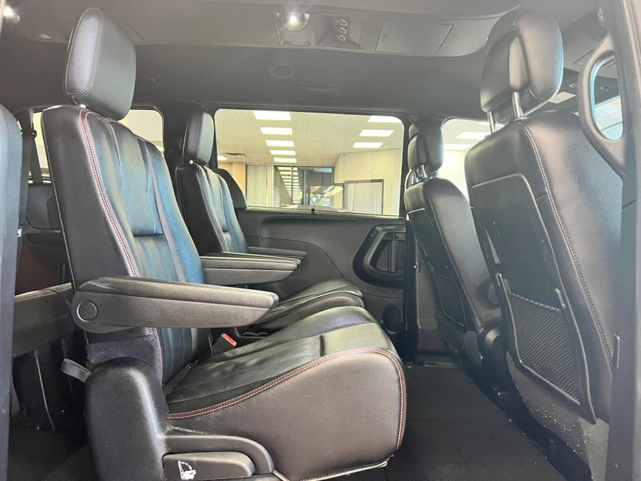 Used Dodge Grand Caravan GT Wagon 2019 | Power Motors East. Massapequa Park, New York Used Dodge Grand Caravan GT Wagon 2019 | Power Motors East. Massapequa Park, New York