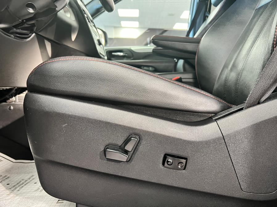 Used Dodge Grand Caravan GT Wagon 2019 | Power Motors East. Massapequa Park, New York Used Dodge Grand Caravan GT Wagon 2019 | Power Motors East. Massapequa Park, New York
