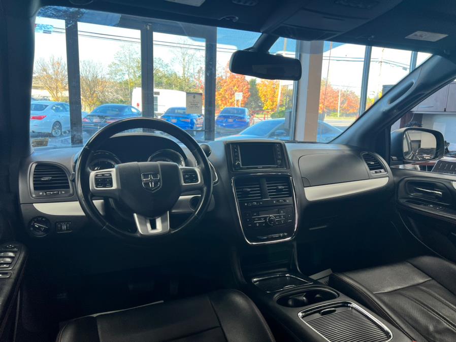 Used Dodge Grand Caravan GT Wagon 2019 | Power Motors East. Massapequa Park, New York Used Dodge Grand Caravan GT Wagon 2019 | Power Motors East. Massapequa Park, New York