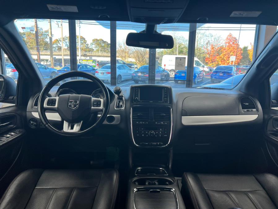 Used Dodge Grand Caravan GT Wagon 2019 | Power Motors East. Massapequa Park, New York Used Dodge Grand Caravan GT Wagon 2019 | Power Motors East. Massapequa Park, New York