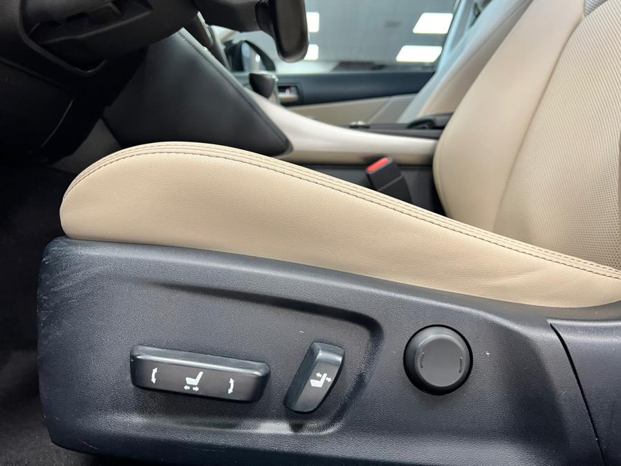 Used Lexus IS IS Turbo RWD 2017 | Power Motors East. Massapequa Park, New York Used Lexus IS IS Turbo RWD 2017 | Power Motors East. Massapequa Park, New York