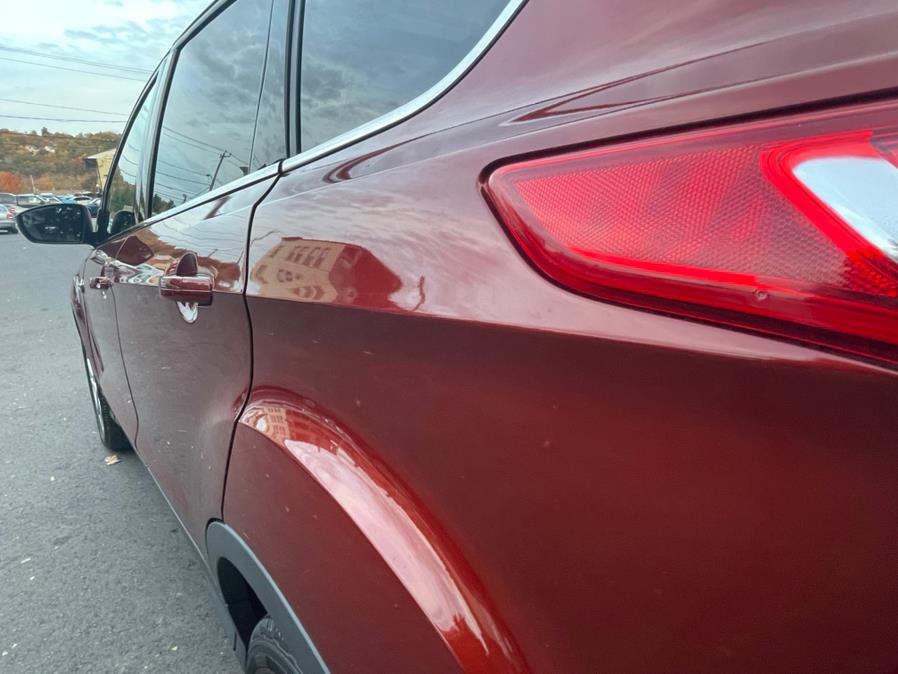 Used Ford Escape 4WD 4dr Titanium 2016 | Auto Match LLC. Waterbury, Connecticut Used Ford Escape 4WD 4dr Titanium 2016 | Auto Match LLC. Waterbury, Connecticut