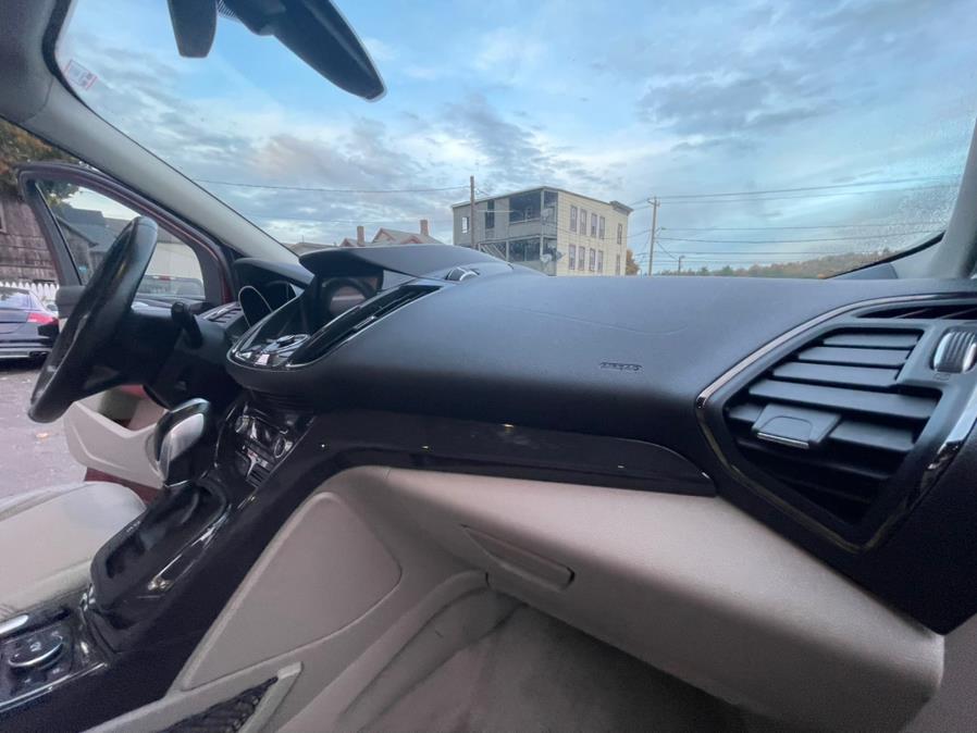 Used Ford Escape 4WD 4dr Titanium 2016 | Auto Match LLC. Waterbury, Connecticut Used Ford Escape 4WD 4dr Titanium 2016 | Auto Match LLC. Waterbury, Connecticut