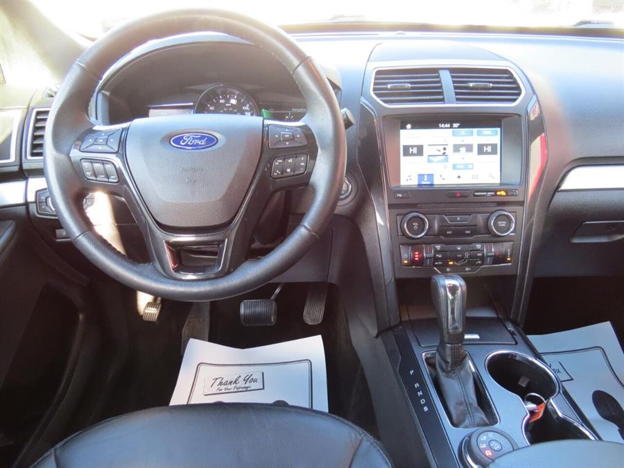 Used Ford Explorer XLT AWD 4dr SUV 2017 | Lake City Exports Inc. Auburn, Maine Used Ford Explorer XLT AWD 4dr SUV 2017 | Lake City Exports Inc. Auburn, Maine