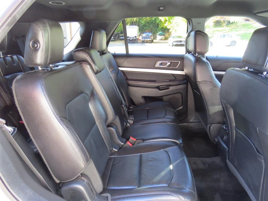 Used Ford Explorer XLT AWD 4dr SUV 2017 | Lake City Exports Inc. Auburn, Maine Used Ford Explorer XLT AWD 4dr SUV 2017 | Lake City Exports Inc. Auburn, Maine