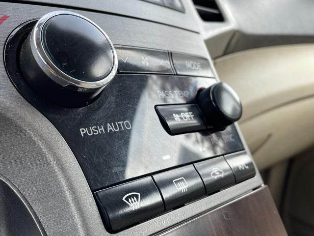 Used Toyota Venza LE 2013 | Blasius Federal Road. Brookfield, Connecticut Used Toyota Venza LE 2013 | Blasius Federal Road. Brookfield, Connecticut