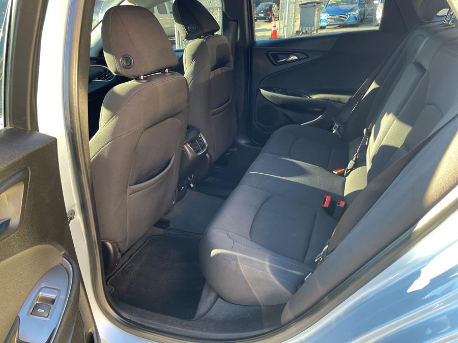 Used Chevrolet Malibu 4dr Sdn LT w/1LT 2017 | New York Motors Group Solutions LLC. Bronx, New York Used Chevrolet Malibu 4dr Sdn LT w/1LT 2017 | New York Motors Group Solutions LLC. Bronx, New York