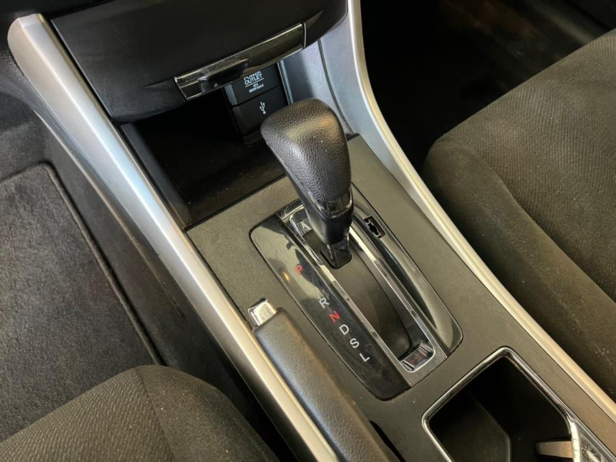 Used Honda Accord Sdn 4dr I4 CVT LX 2013 | AutoMax. West Hartford, Connecticut Used Honda Accord Sdn 4dr I4 CVT LX 2013 | AutoMax. West Hartford, Connecticut