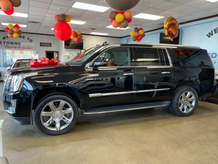 Used Cadillac Escalade ESV 4WD 4dr Premium Collection 2016 | 5 Towns Drive. Inwood, New York Used Cadillac Escalade ESV 4WD 4dr Premium Collection 2016 | 5 Towns Drive. Inwood, New York