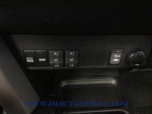 Used Toyota Rav4 AWD 4dr Limited 2016 | J&M Automotive Sls&Svc LLC. Naugatuck, Connecticut Used Toyota Rav4 AWD 4dr Limited 2016 | J&M Automotive Sls&Svc LLC. Naugatuck, Connecticut