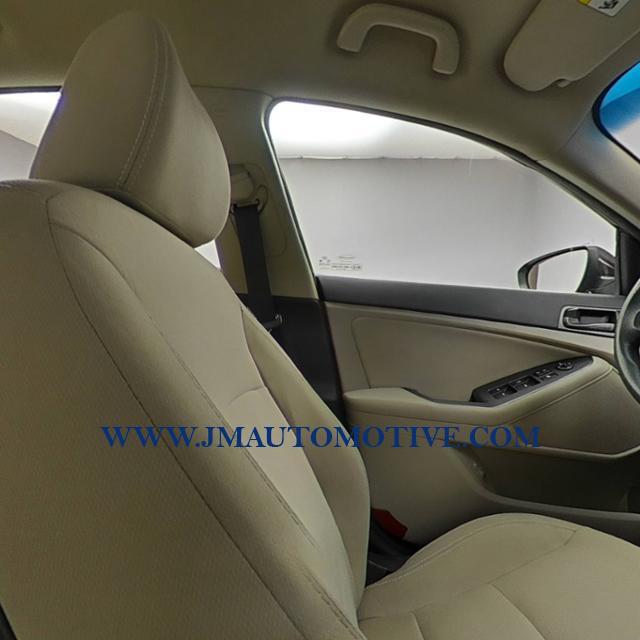 2015 Kia Optima 4dr Sdn LX, available for sale in Naugatuck, Connecticut | J&M Automotive Sls&Svc LLC. Naugatuck, Connecticut 2015 Kia Optima 4dr Sdn LX, available for sale in Naugatuck, Connecticut | J&M Automotive Sls&Svc LLC. Naugatuck, Connecticut