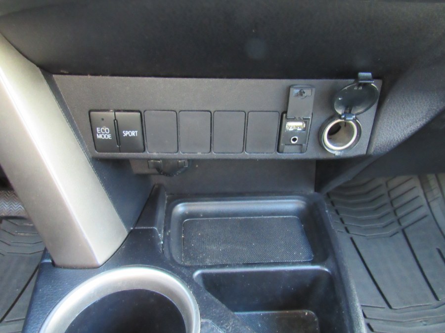 Used Toyota RAV4 AWD 4dr LE (Natl) 2014 | Hilario's Auto Sales Inc.. Worcester, Massachusetts Used Toyota RAV4 AWD 4dr LE (Natl) 2014 | Hilario's Auto Sales Inc.. Worcester, Massachusetts