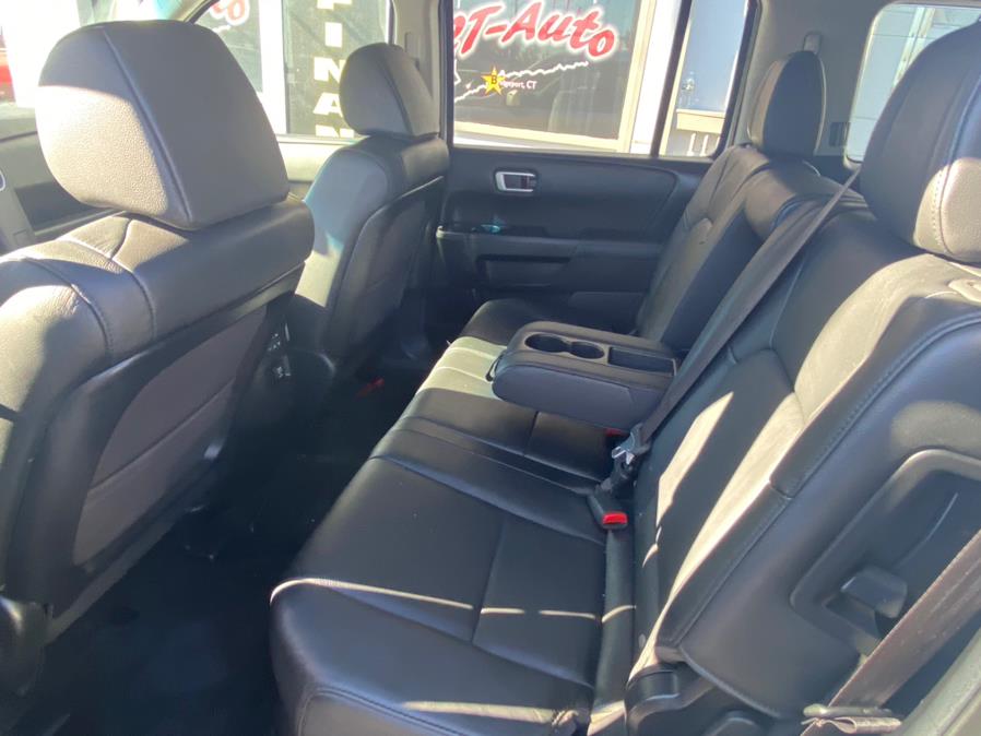 Used Honda Pilot 4WD 4dr EX-L 2013 | CT Auto. Bridgeport, Connecticut Used Honda Pilot 4WD 4dr EX-L 2013 | CT Auto. Bridgeport, Connecticut