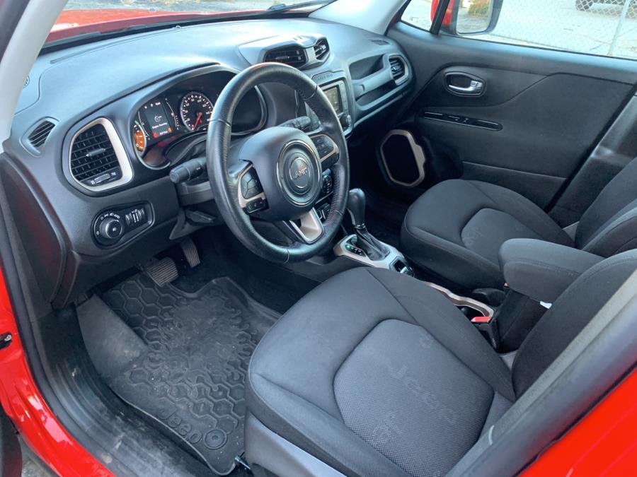 Used Jeep Renegade 4WD 4dr Latitude 2015 | Dealertown Auto Wholesalers. Milford, Connecticut Used Jeep Renegade 4WD 4dr Latitude 2015 | Dealertown Auto Wholesalers. Milford, Connecticut