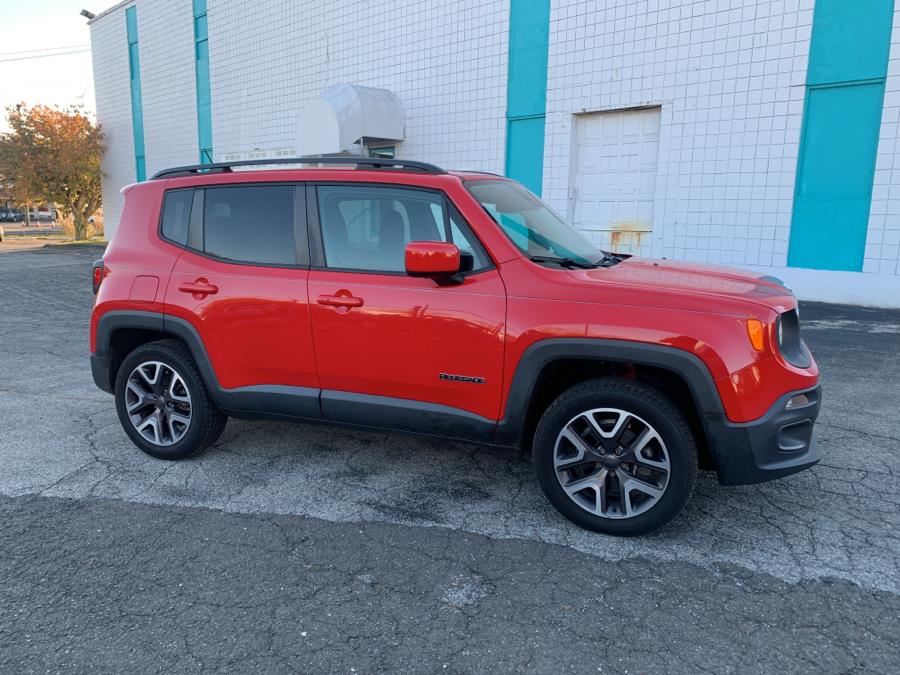 Used Jeep Renegade 4WD 4dr Latitude 2015 | Dealertown Auto Wholesalers. Milford, Connecticut Used Jeep Renegade 4WD 4dr Latitude 2015 | Dealertown Auto Wholesalers. Milford, Connecticut