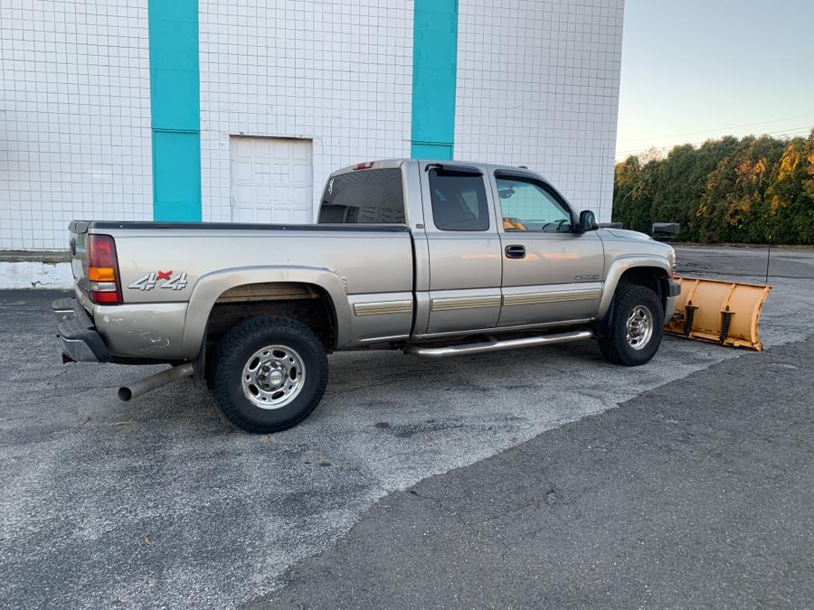 2002 Chevrolet Silverado 2500HD Ext Cab 157.5" WB 4WD LT, available for sale in Milford, Connecticut | Dealertown Auto Wholesalers. Milford, Connecticut 2002 Chevrolet Silverado 2500HD Ext Cab 157.5" WB 4WD LT, available for sale in Milford, Connecticut | Dealertown Auto Wholesalers. Milford, Connecticut