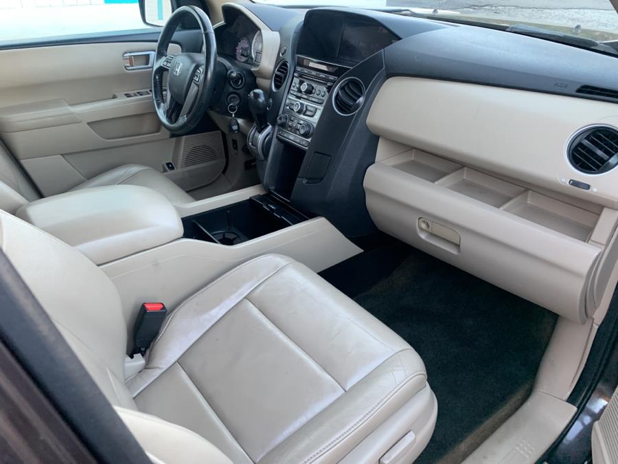 Used Honda Pilot 4WD 4dr EX-L 2015 | Dealertown Auto Wholesalers. Milford, Connecticut Used Honda Pilot 4WD 4dr EX-L 2015 | Dealertown Auto Wholesalers. Milford, Connecticut