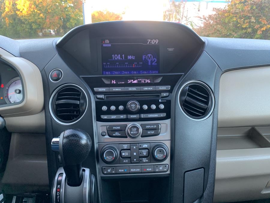 Used Honda Pilot 4WD 4dr EX-L 2015 | Dealertown Auto Wholesalers. Milford, Connecticut Used Honda Pilot 4WD 4dr EX-L 2015 | Dealertown Auto Wholesalers. Milford, Connecticut